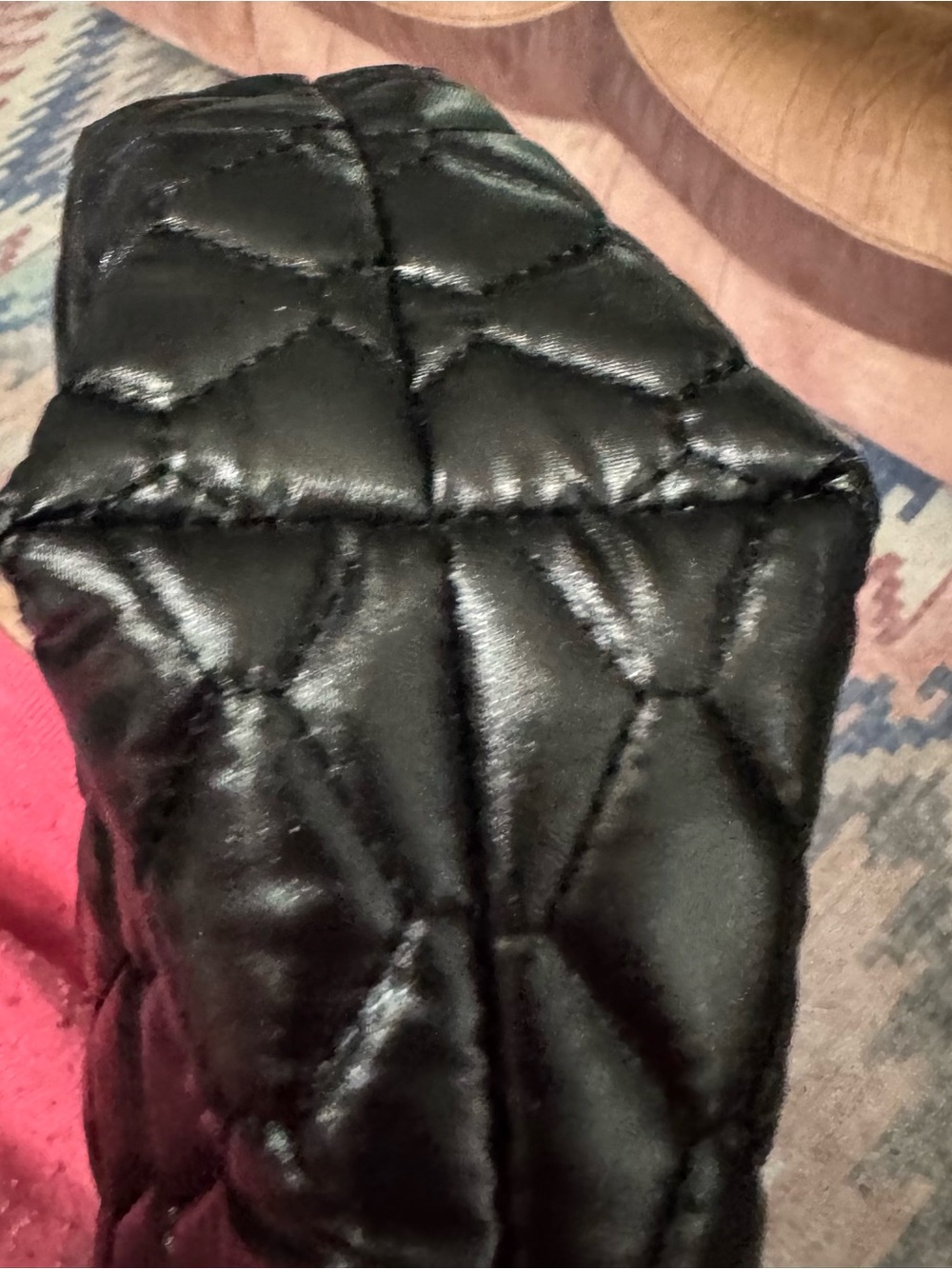 Lug Tip Toe Crossbody – Black Quilted. - Picture 4 of 5